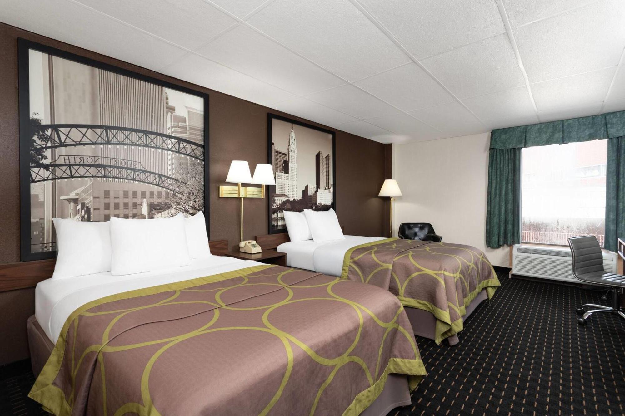 Super 8 By Wyndham Columbus Otel Dış mekan fotoğraf